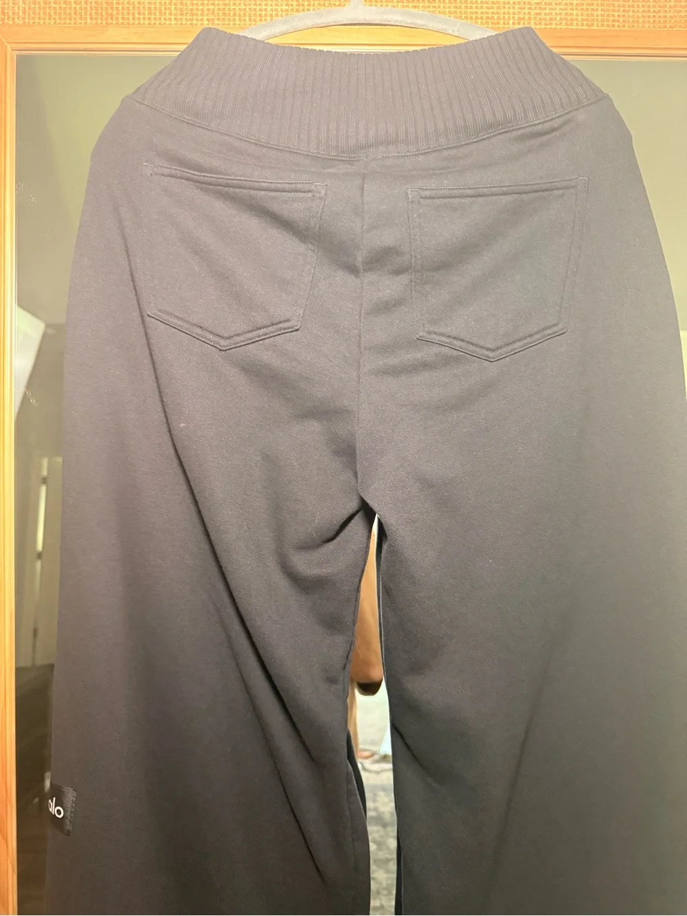 Alo Yoga Serenity Wide Leg Sweatpant Black